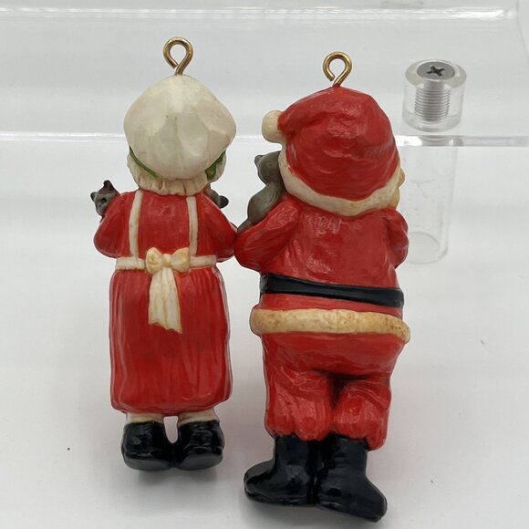 Vintage 1981 Hallmark Keepsake Mr. & Mrs. Claus Ornaments w/ Box – Holding Kitte - Picture 6 of 8